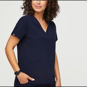 Navy Figs Casma, Three-Pocket Scrub Top & Figs Yola Skinny Scrub Pants
